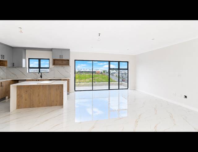 3 BEDROOM APARTMENT FOR SALE IN SANDOWN